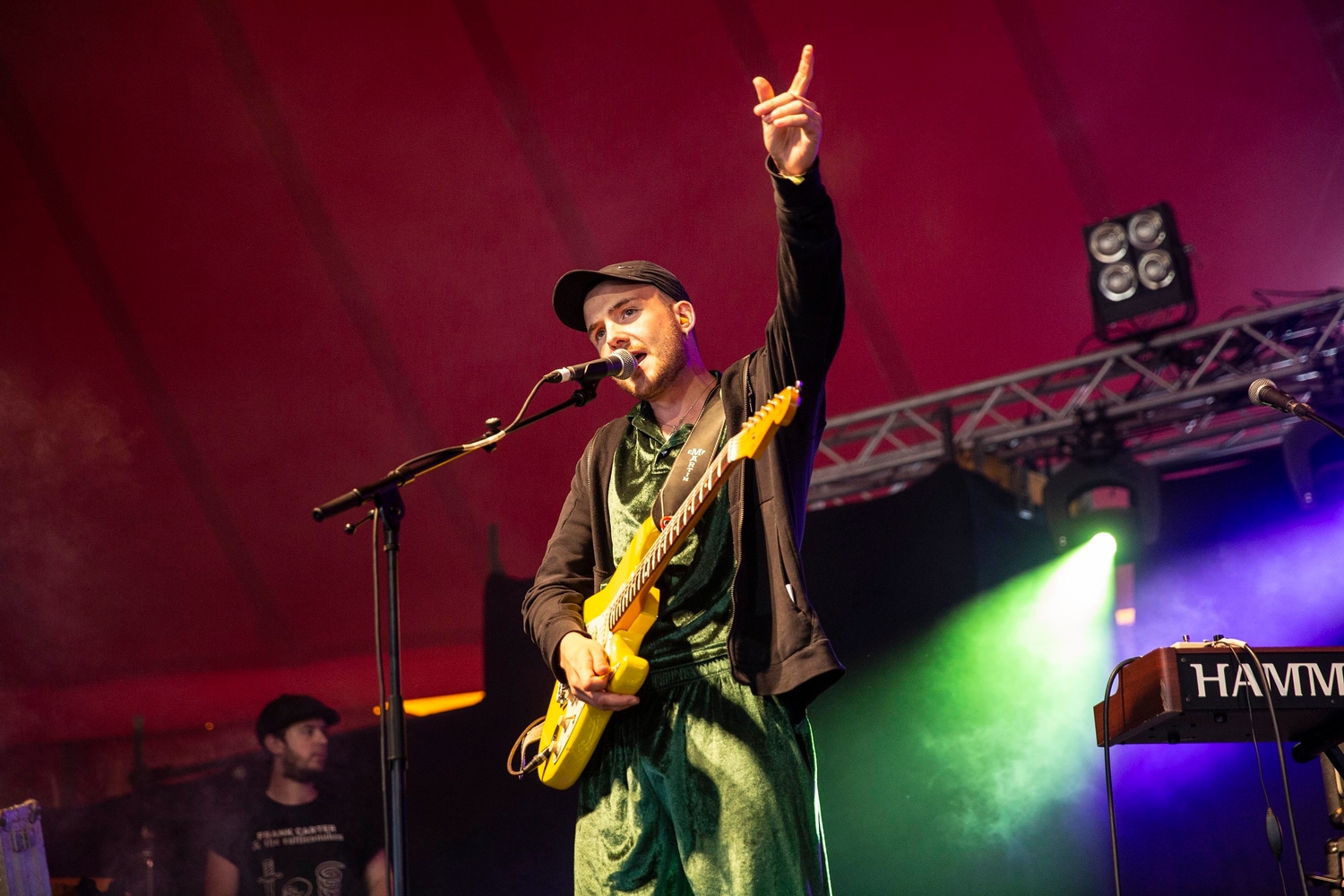 Slaves, Shame, The Vaccines and more battle the rain to send Reading 2018 off with glorious final day