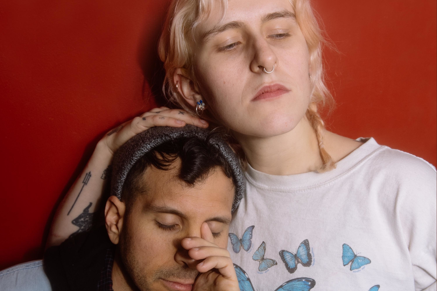 Lala Lala and Why? team up for ‘Siren 042’