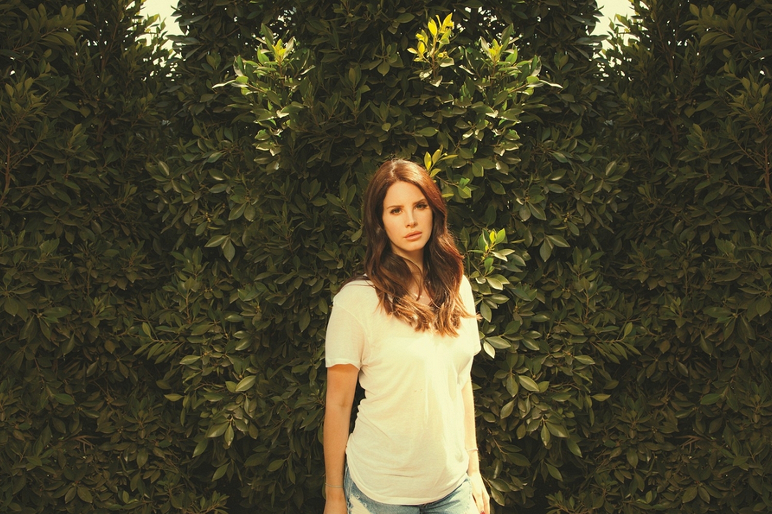 Lana Del Rey Reveals Ultraviolence Release Date, Album Cover