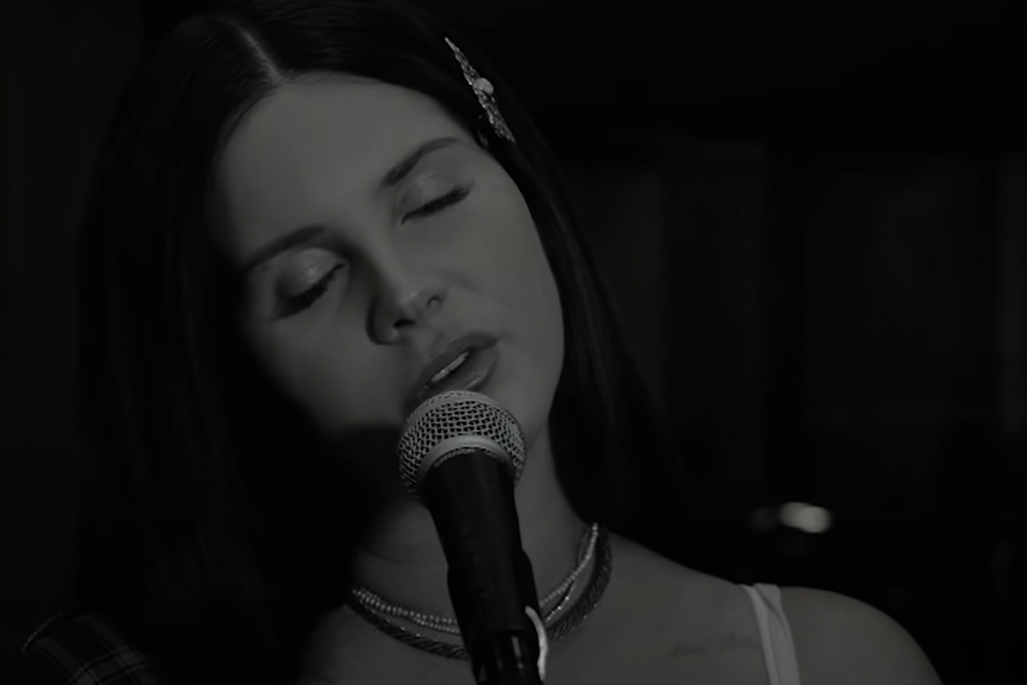 Lana Del Rey performs ‘Arcadia’ on The Late Show