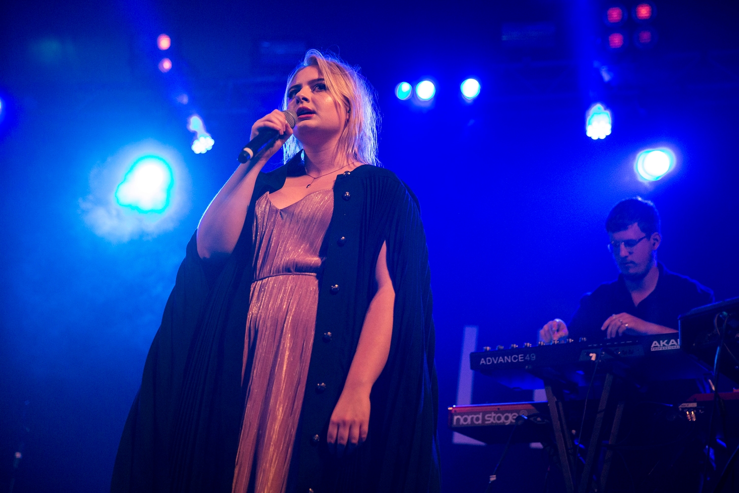 Låpsley adapts wonderfully at Reading 2016