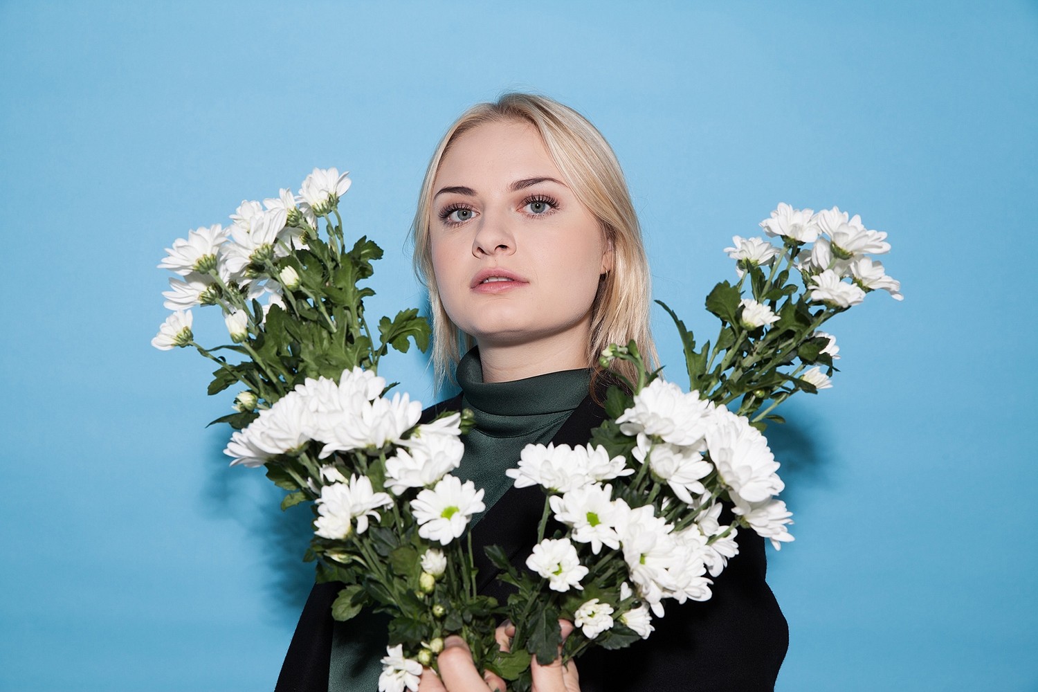 Låpsley, from school pupil to pop star