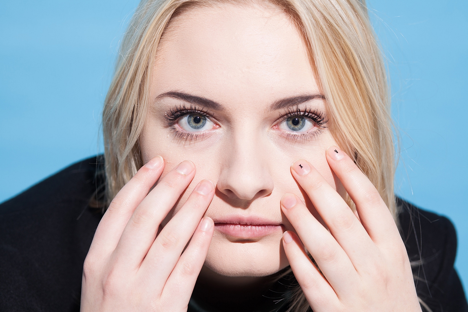 Låpsley, from school pupil to pop star