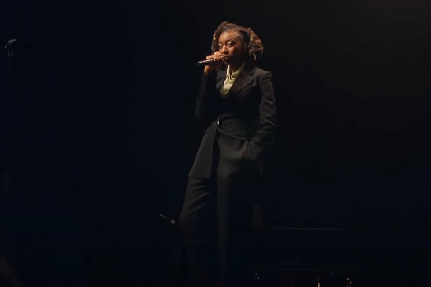 Little Simz performs ‘Woman’ on Jimmy Fallon