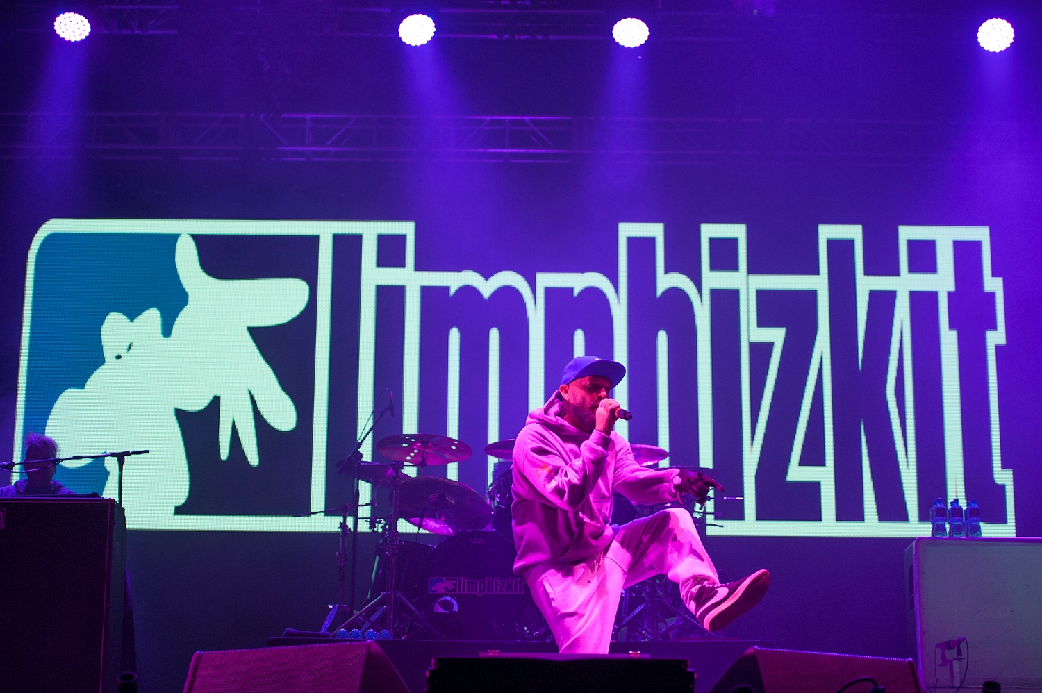 Limp Bizkit incite nu-metal chaos at Reading 2015