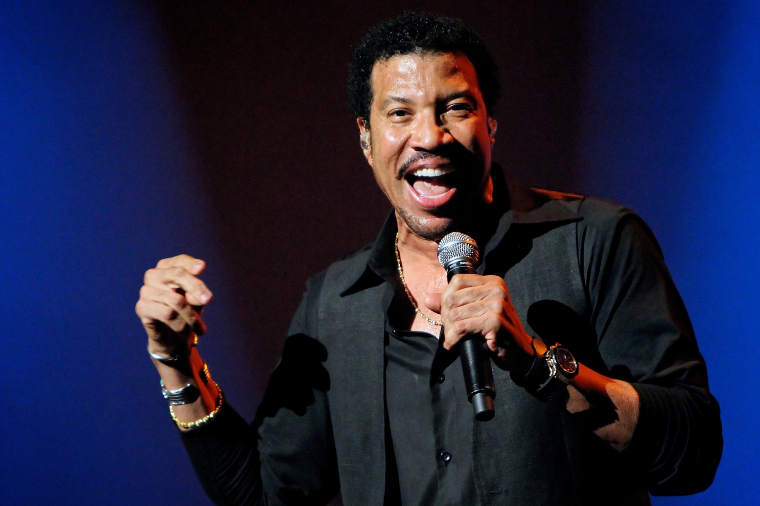 Lionel Richie confirmed to play Glastonbury 2015