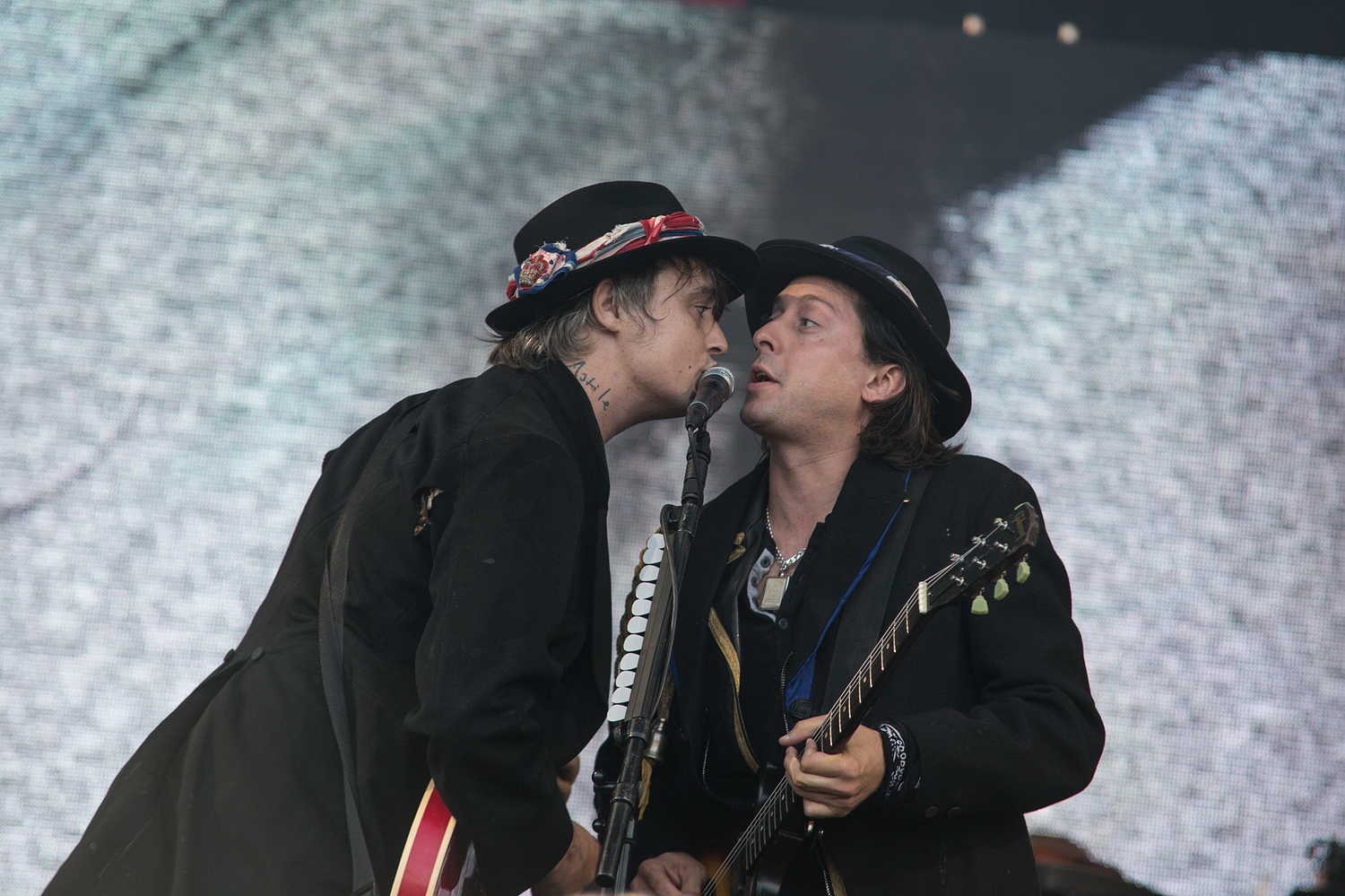 The Libertines play secret Pyramid Stage set at Glastonbury 2015