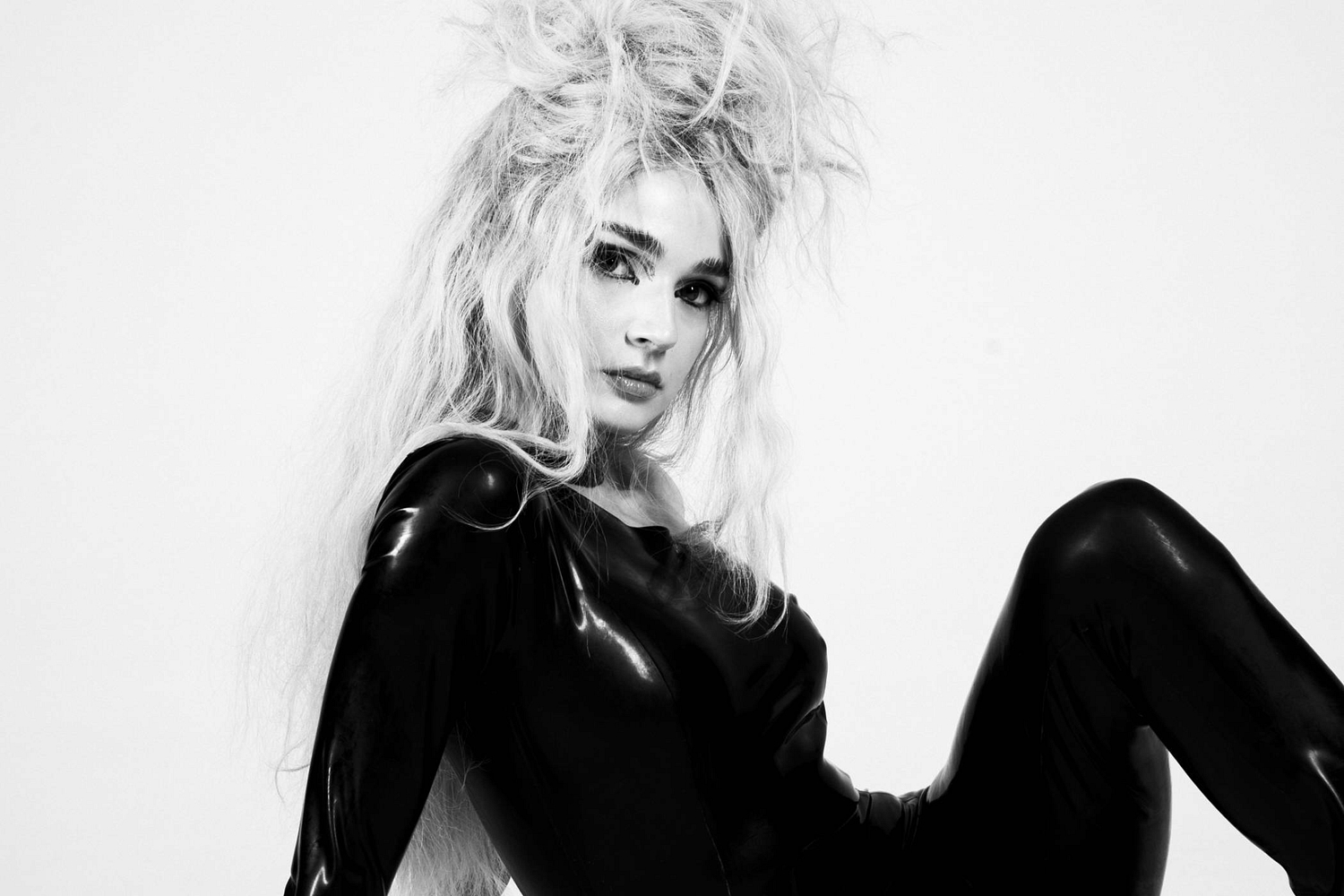 Poppy announces new album, 'Zig'; stream “Knockoff”