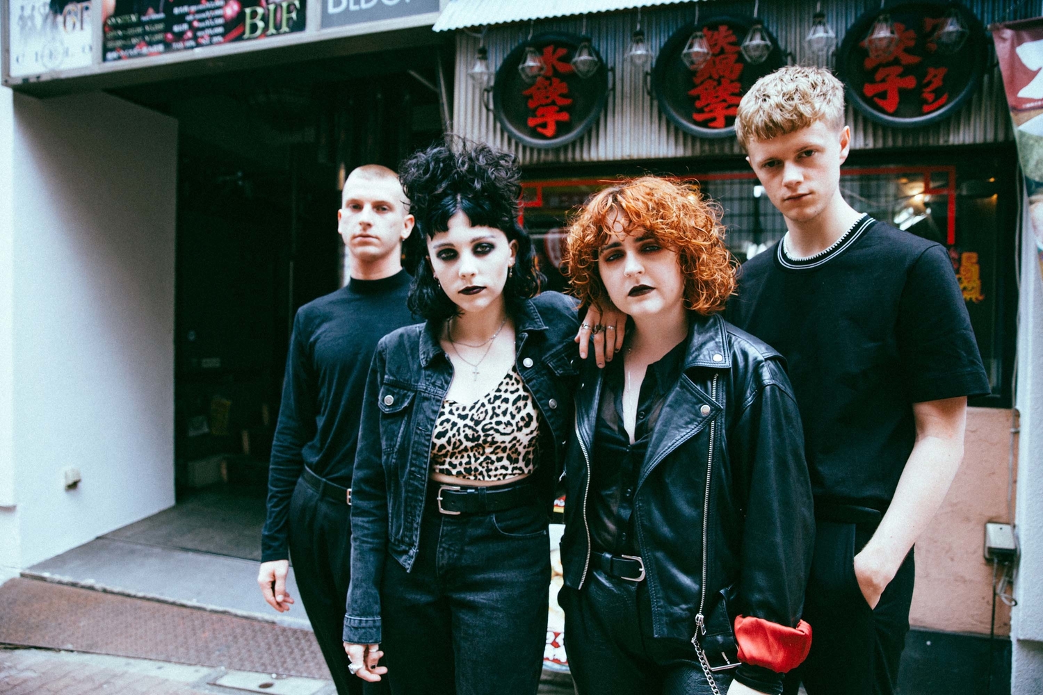 Mind Control: Pale Waves