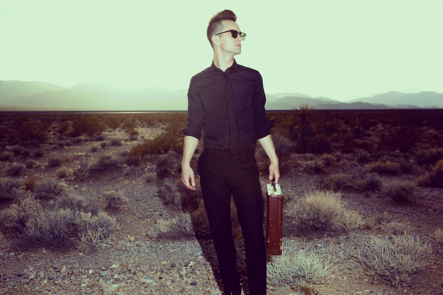 Panic! At The Disco unveil 'Girls/Girls/Boys' video
