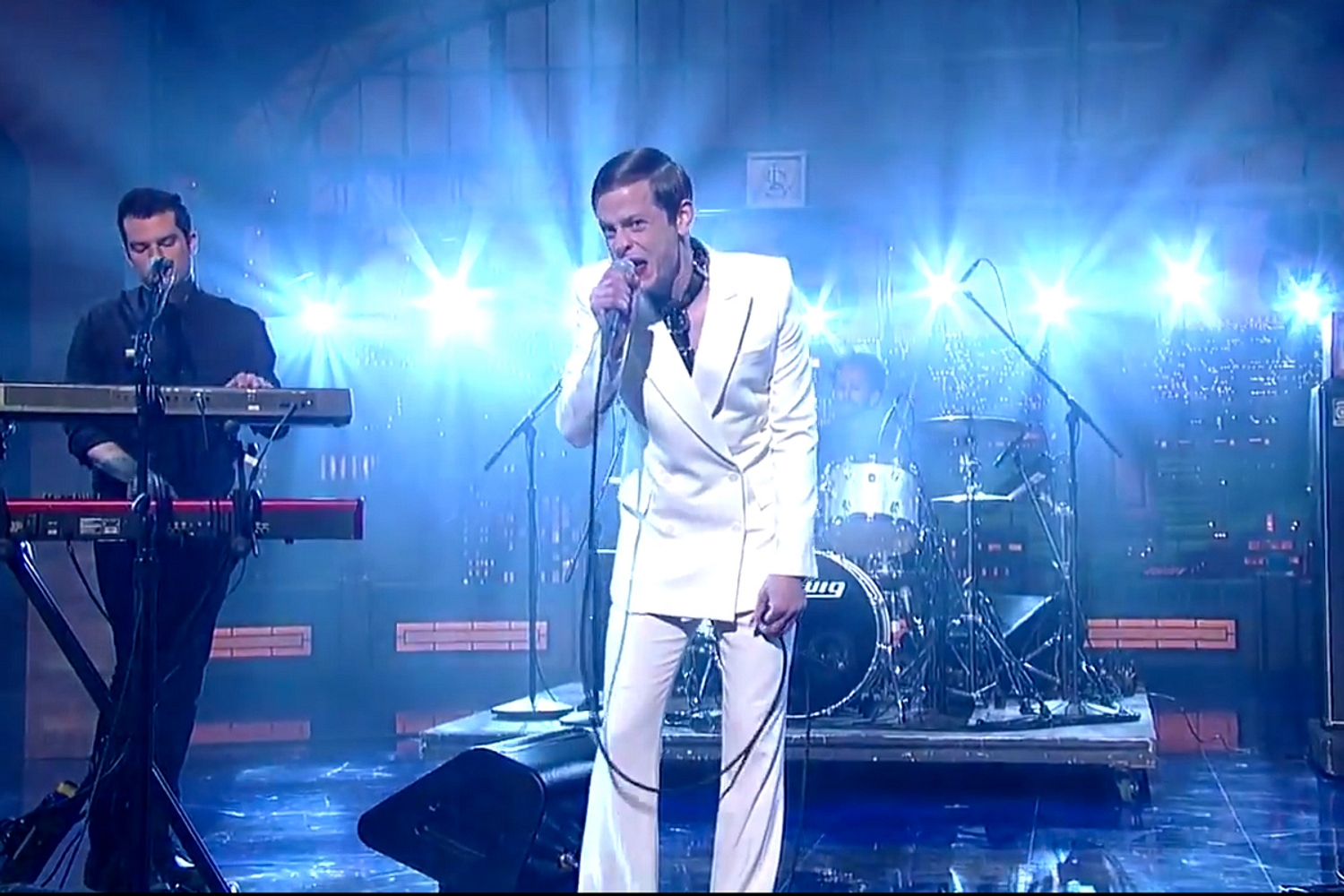 Watch Perfume Genius make US television debut with ‘Queen’ on Letterman