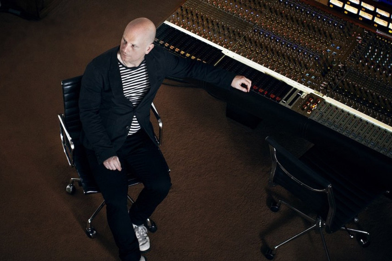 Philip Selway shares 'Coming Up For Air' video