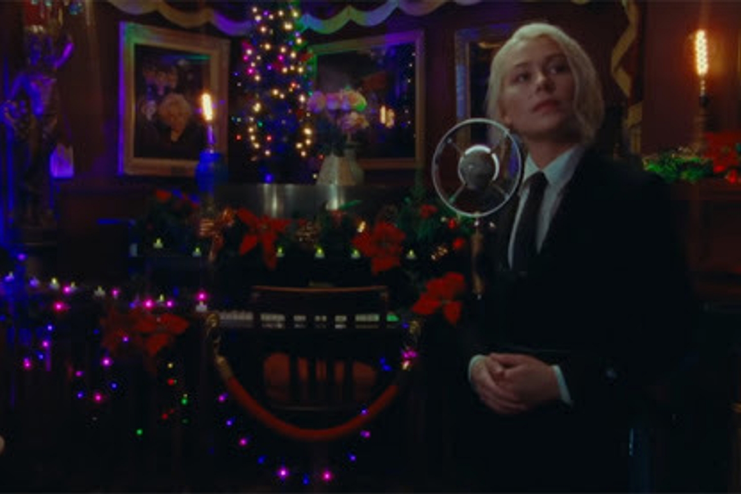 Phoebe Bridgers performs ‘Savior Complex’ on Jimmy Fallon