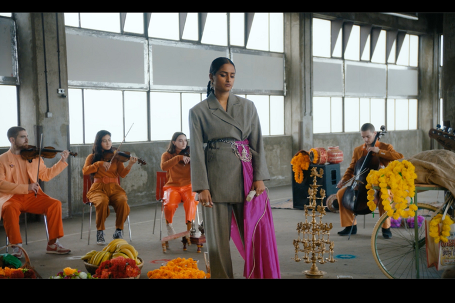 Priya Ragu performs 'Forgot About'