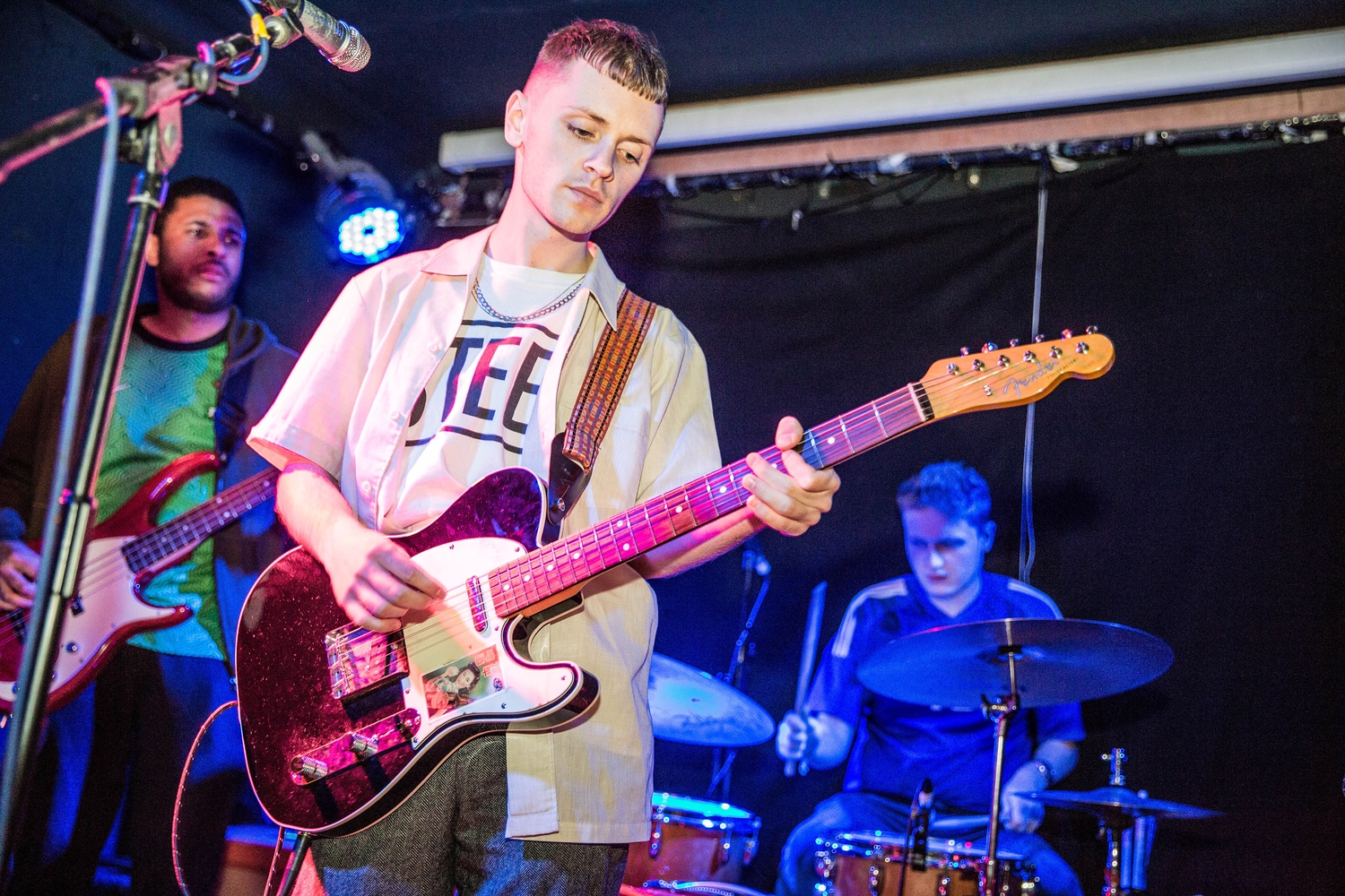 Swimming Tapes & Girl Ray opt for escapism at Hello 2017