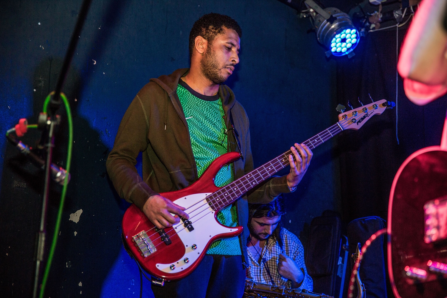 Swimming Tapes & Girl Ray opt for escapism at Hello 2017