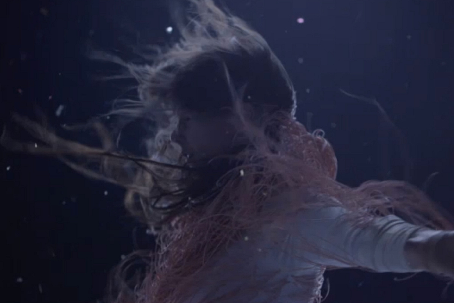 Watch Purity Ring’s video for their single ‘Push, Pull’
