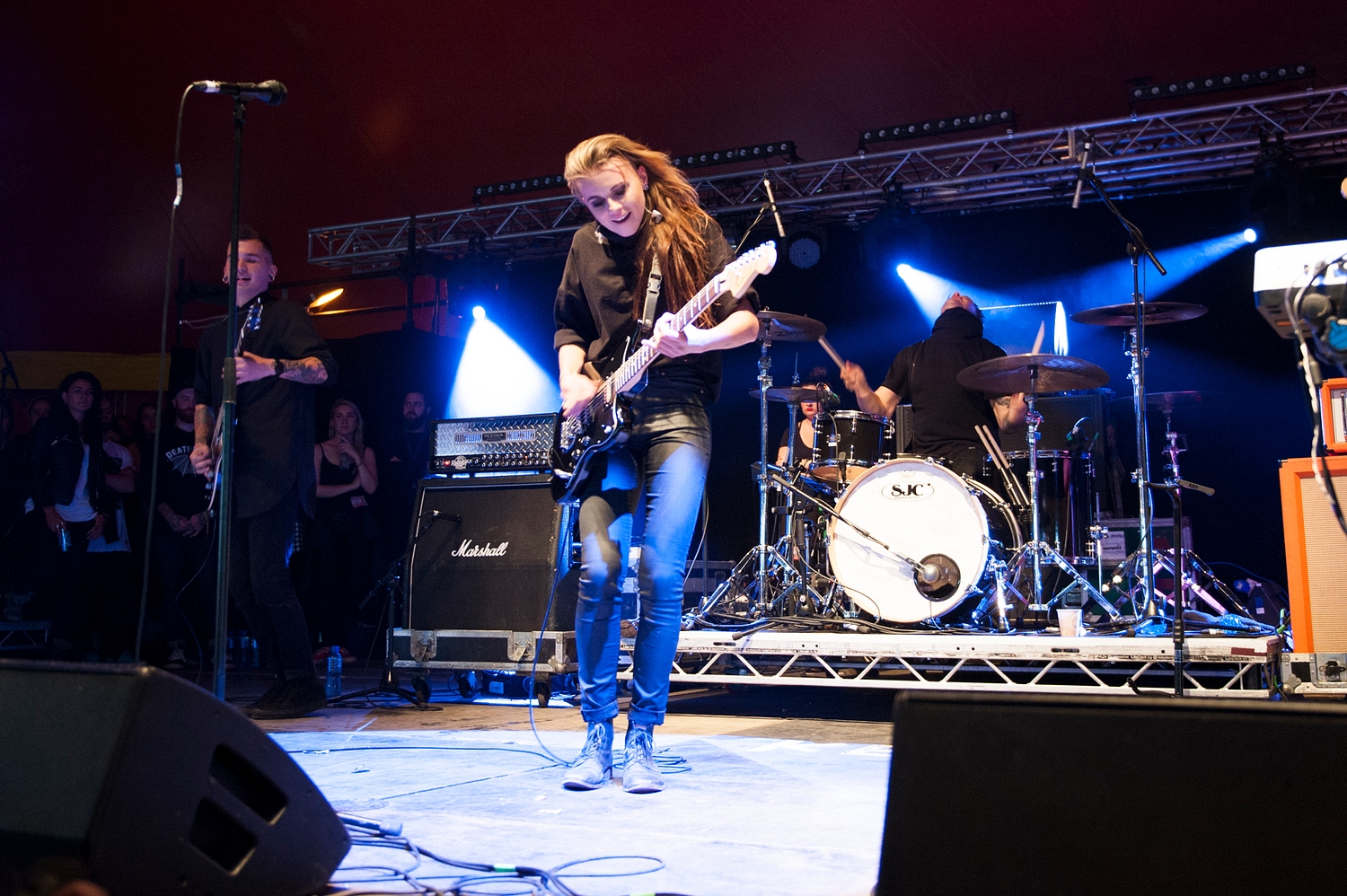 PVRIS pack out The Pit at Reading 2015