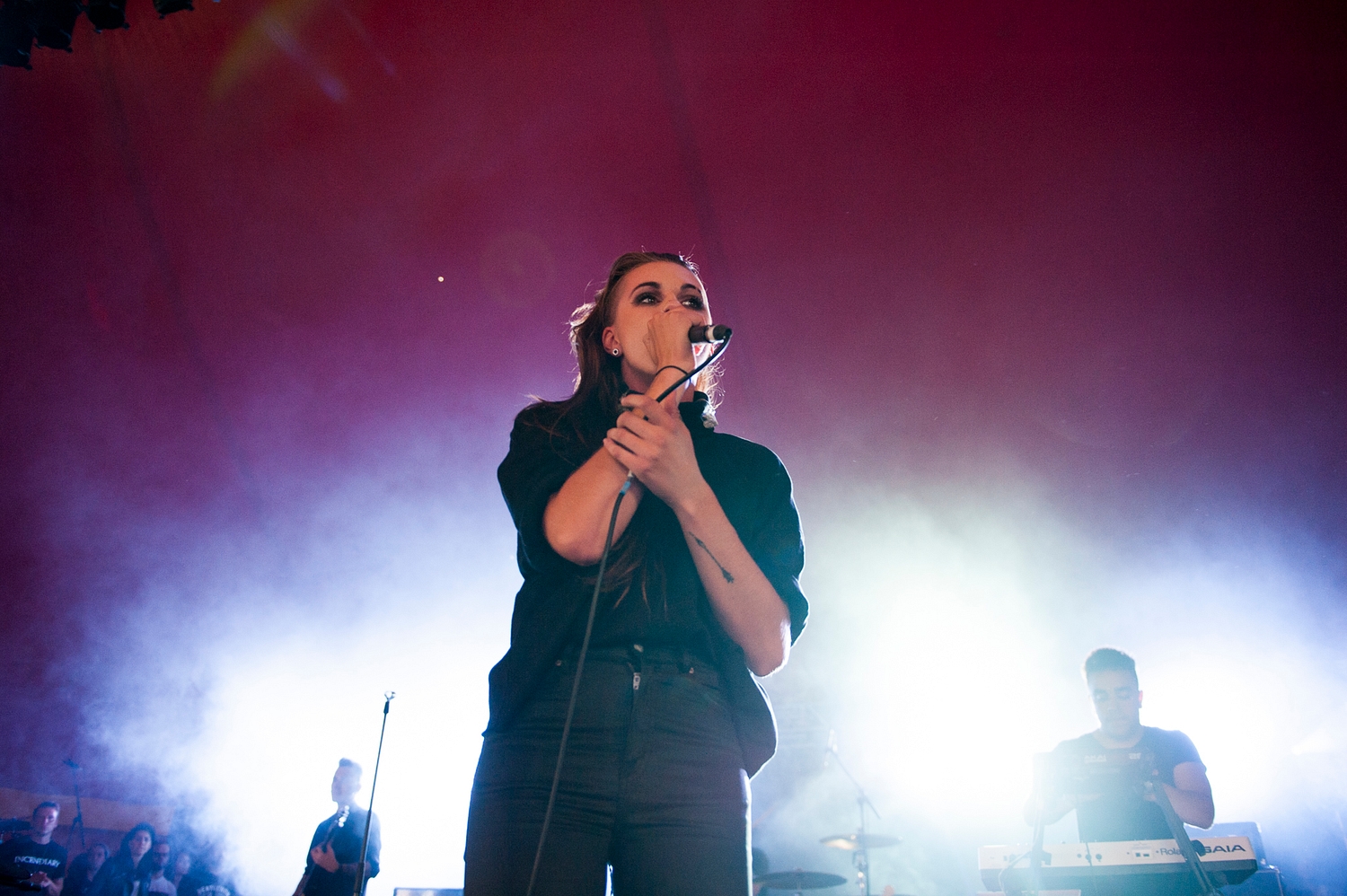PVRIS pack out The Pit at Reading 2015