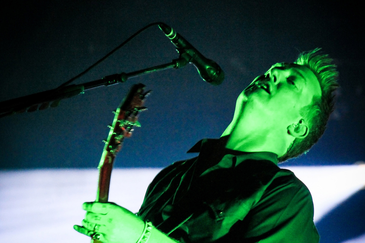 Queens of the Stone Age add Wembley Arena date to UK tour
