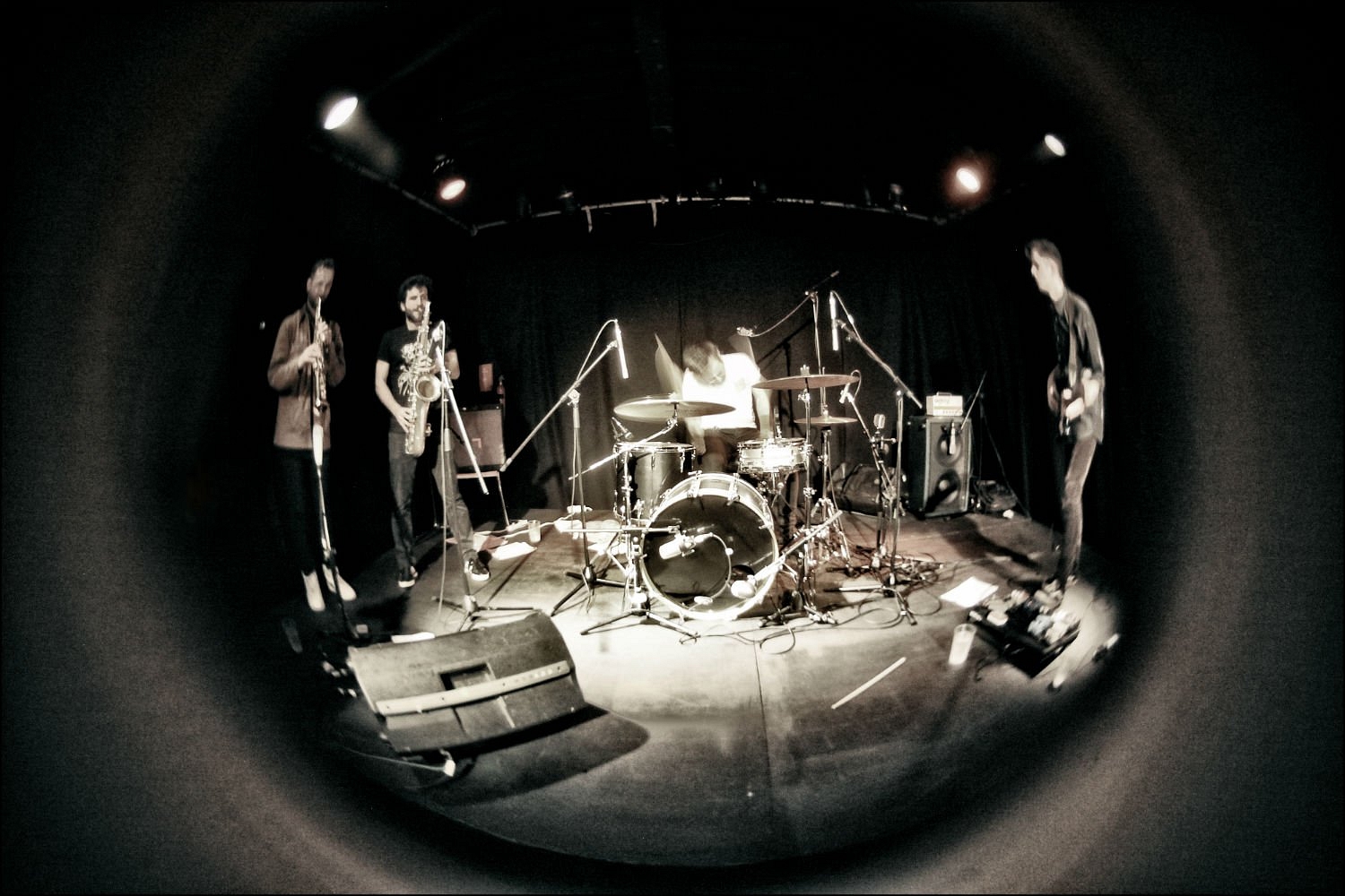 Robocobra Quartet write their own rules on ‘Correct’