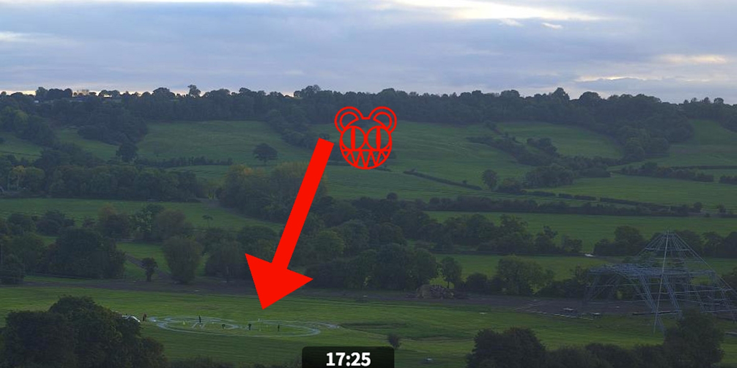 Radiohead's bear logo is being drawn next to the Glastonbury Pyramid Stage right now