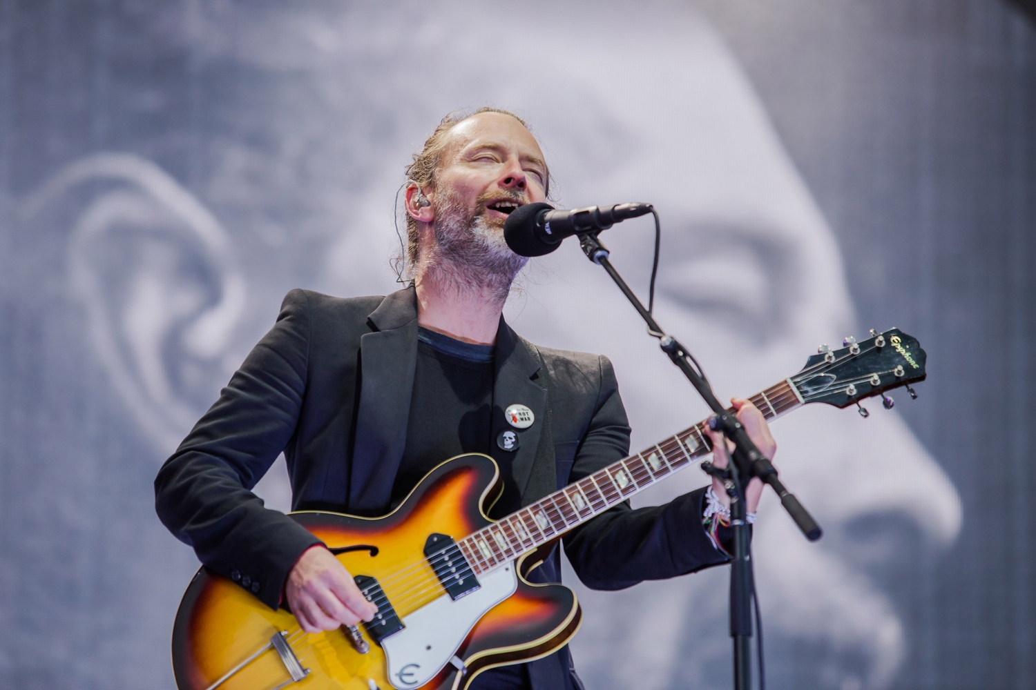 Radiohead play 'A Wolf At The Door' for the first time in six years