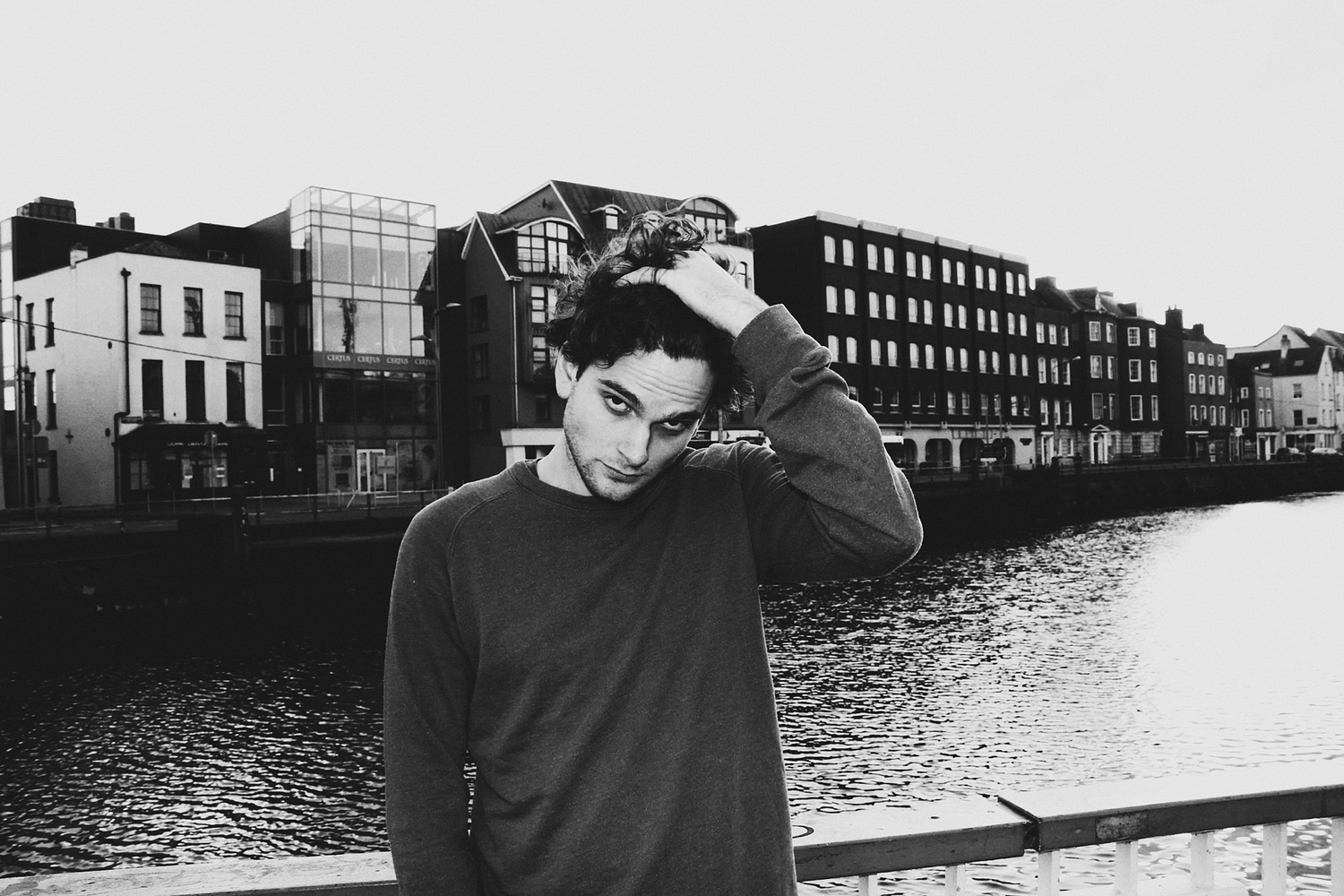 Irish producer REID streams ‘Fractures’ EP in full