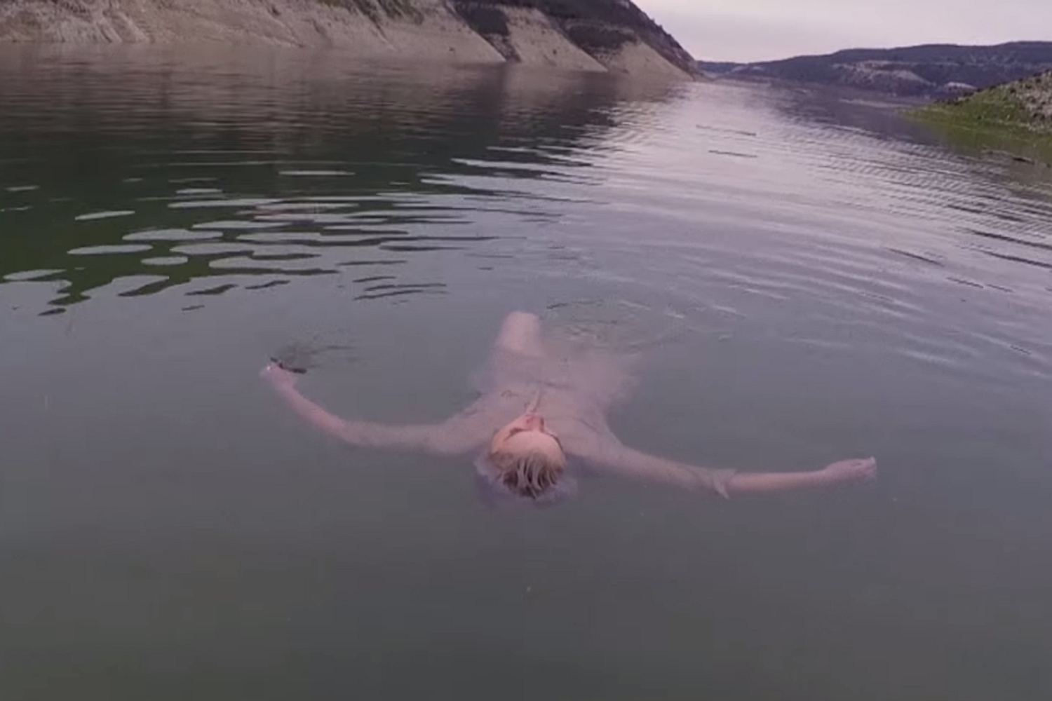 Rhodes airs video for ‘Turning Back Around’
