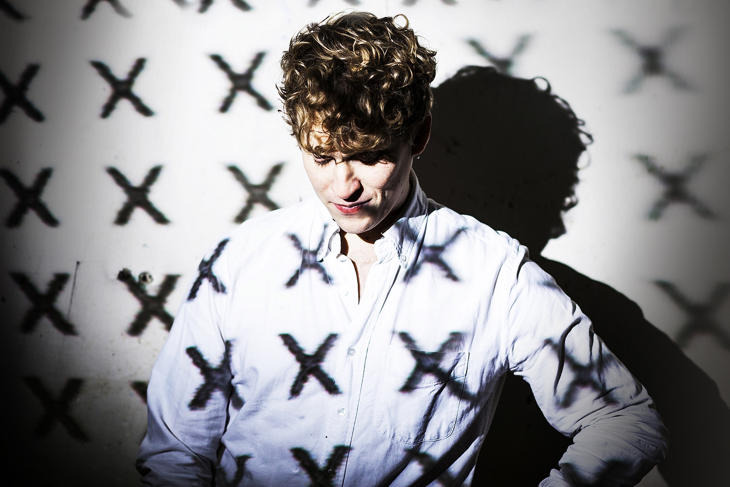 Rhodes announces ‘Wishes’ album, shares ‘Close Your Eyes’ single