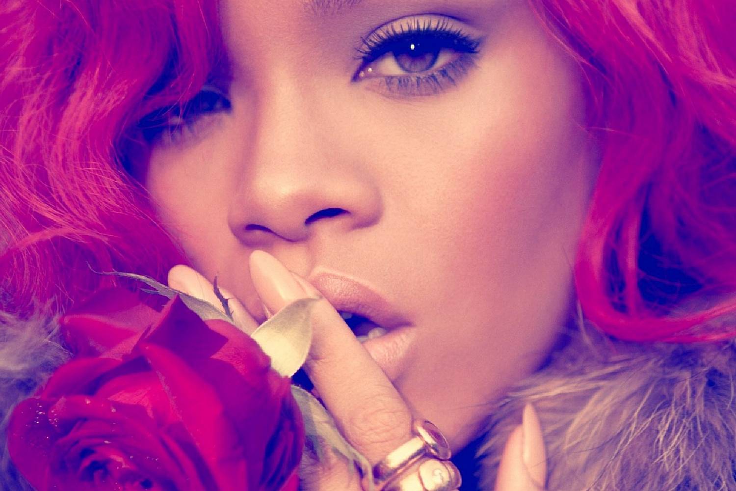 Rihanna postpones ‘ANTI’ world tour