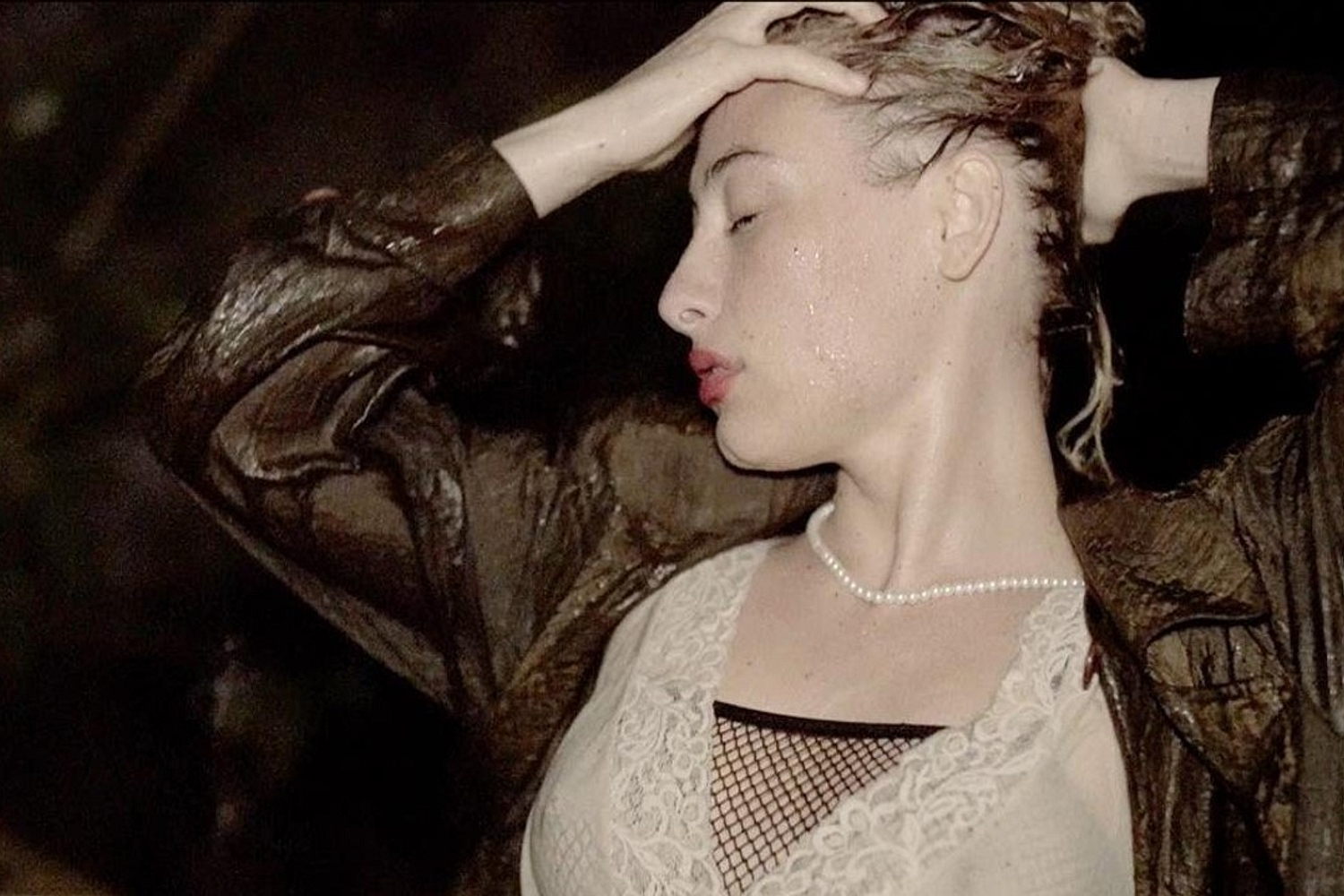 Samantha Urbani – Hints & Implications