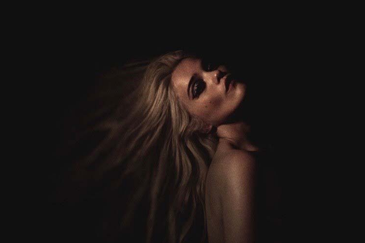 Sky Ferreira returns with ‘Downhill Lullaby’