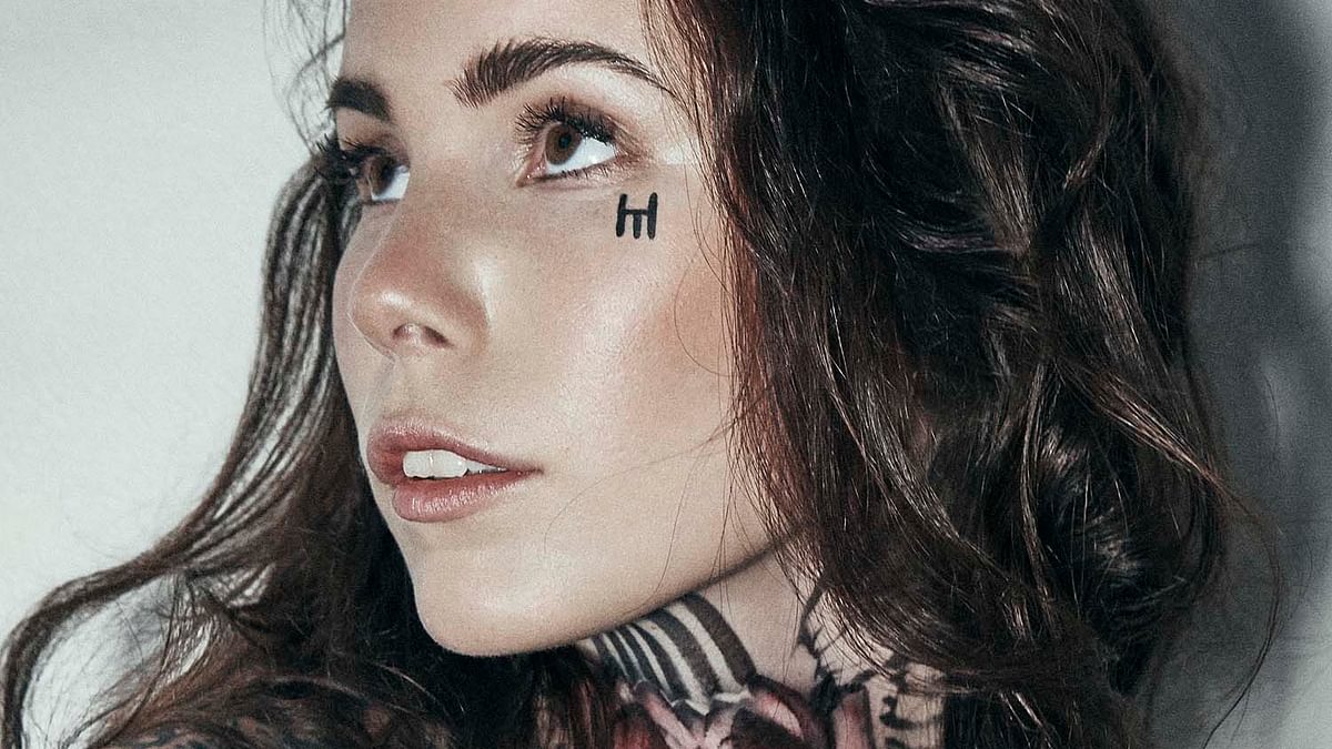 Skott shimmers on new single ‘Glitter & Gloss’ DIY Magazine