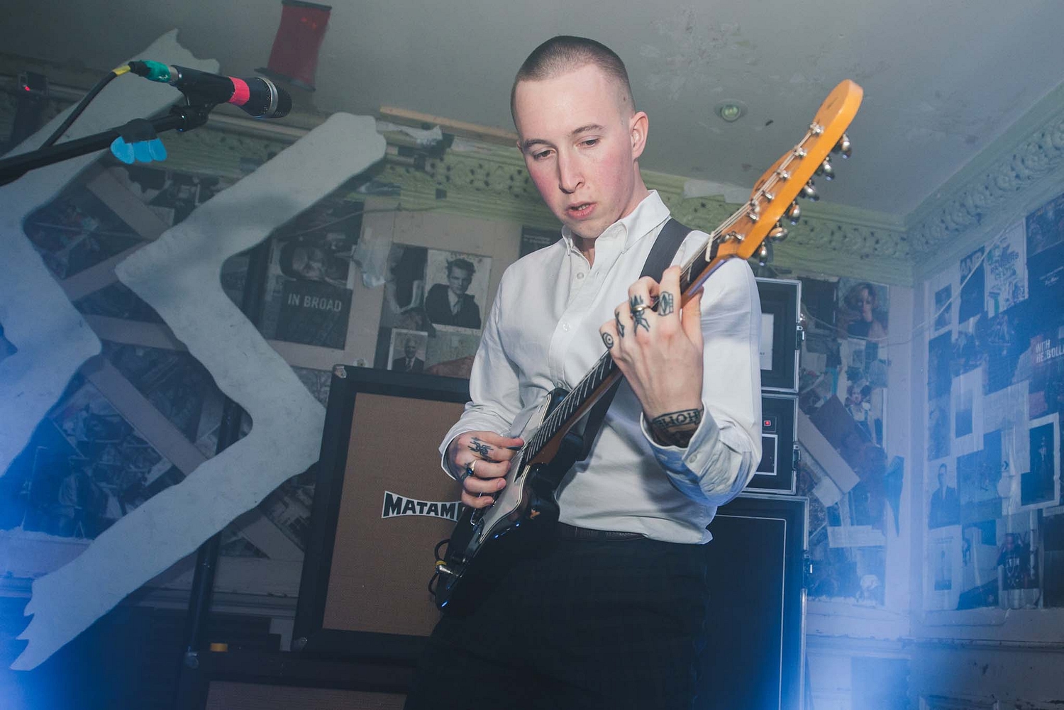 Slaves, The Victoria, London