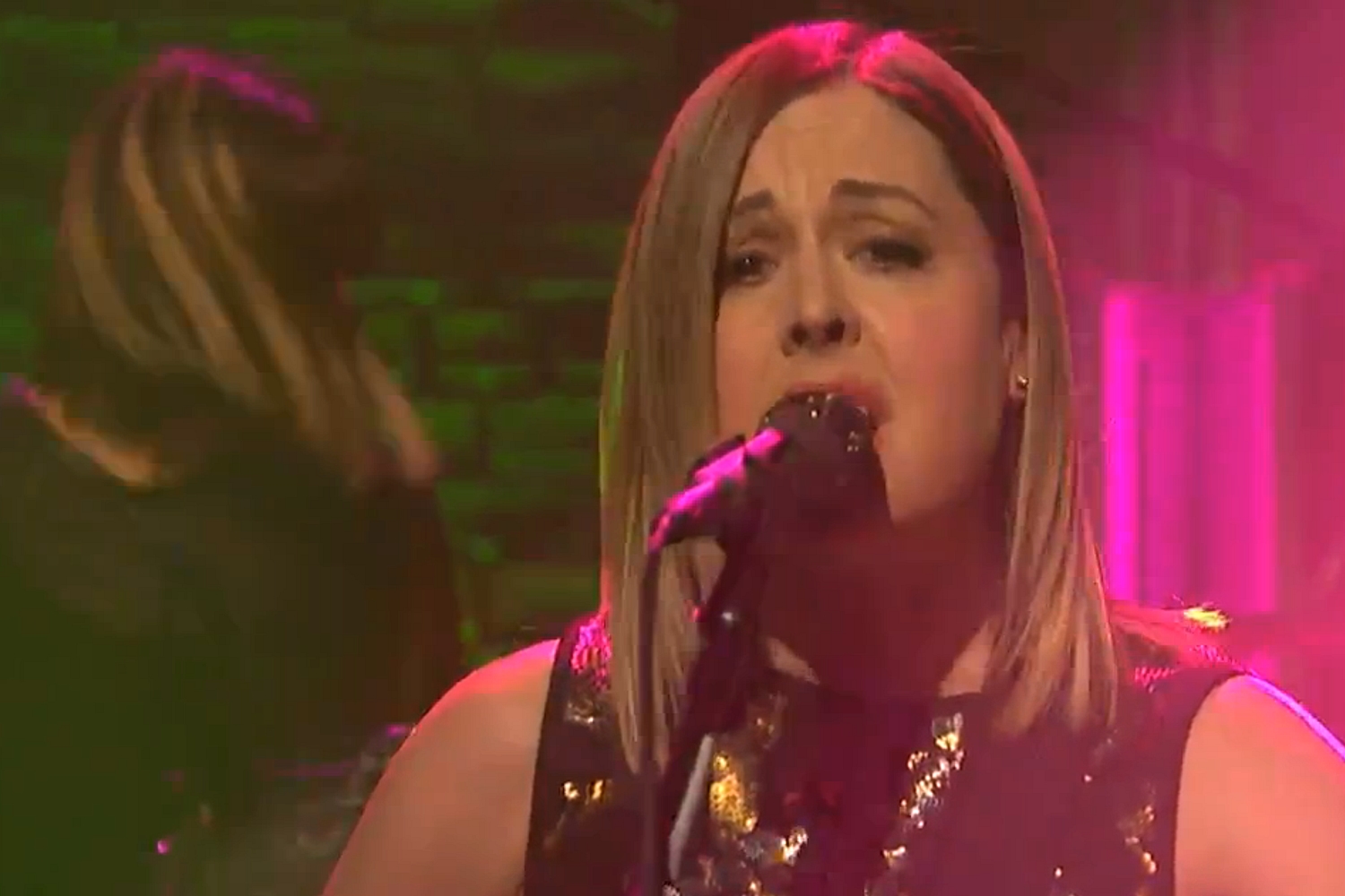 Watch Sleater-Kinney play ‘Price Tag’ on Late Night With Seth Meyers