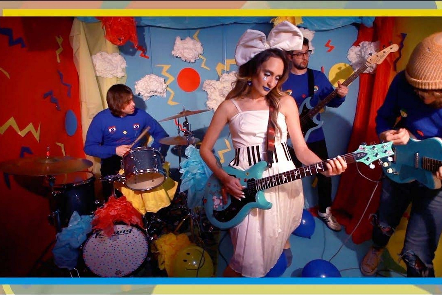 Speedy Ortiz share video for 'Lean In When I Suffer'