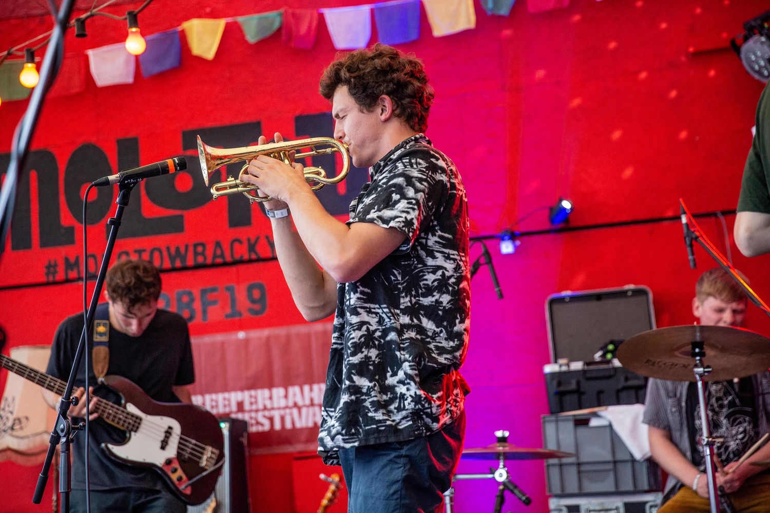 Sports Team close out Reeperbahn 2019 with a high octane set on the DIY Stage