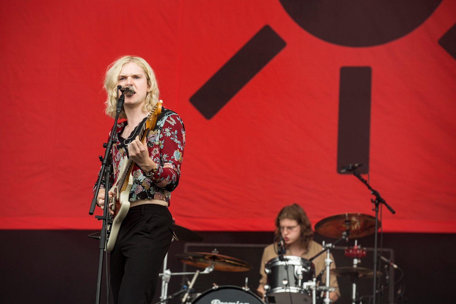 Local legends Sundara Karma shine on the Reading 2016 main stage