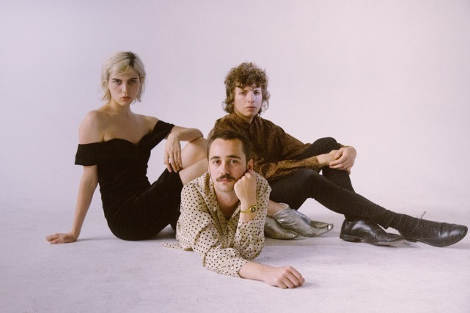 Sunflower Bean reveal new track ‘I Was A Fool’, announce UK tour for 2018