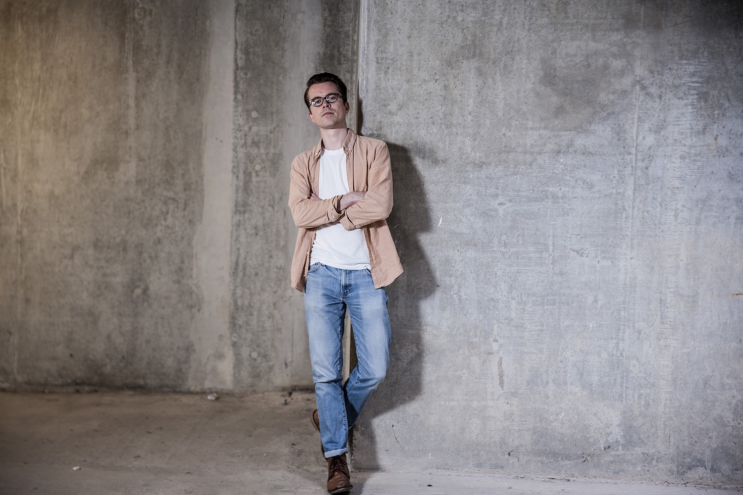 Tom Vek shares KLF inspired video for ‘Broke’