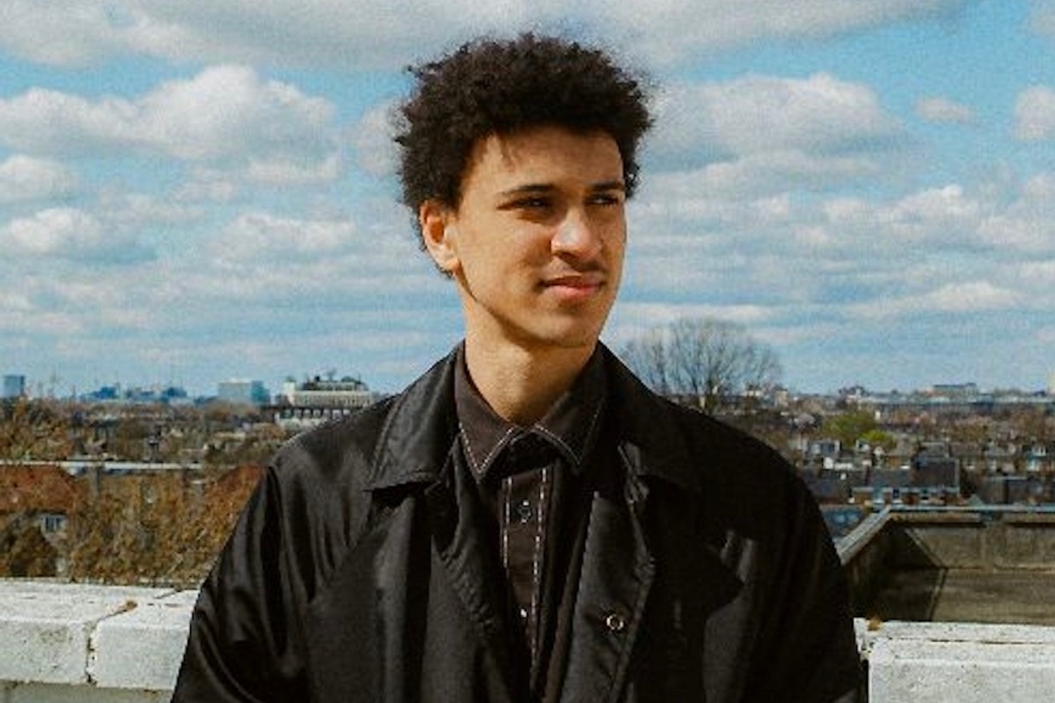 Tayo Sound links up with Oscar Scheller for ‘Two Left Feet’