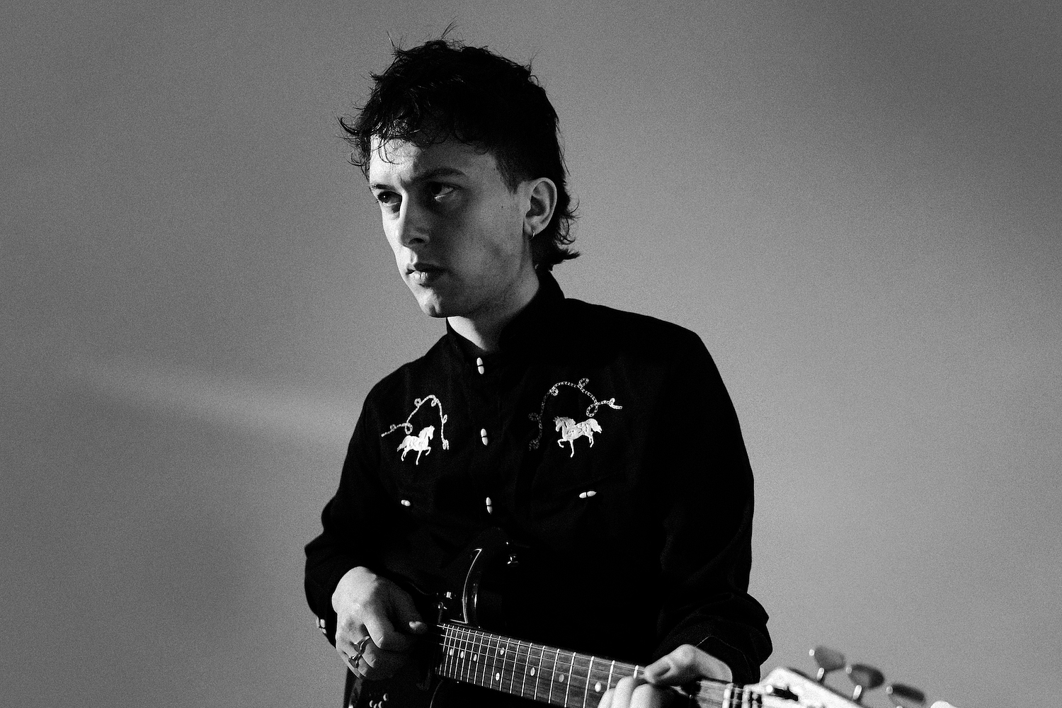 Ten Tonnes announces new album ‘Dancing, Alone’