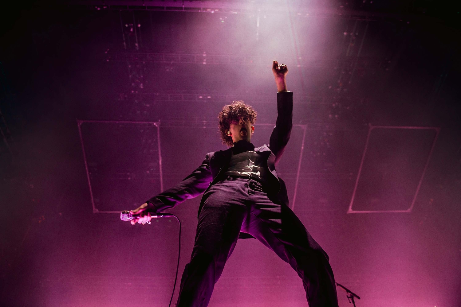 The 1975 confirm rescheduled European tour dates