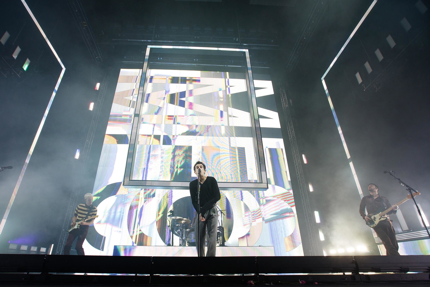 The 1975 share lyric video for ‘I like America & America Likes Me’