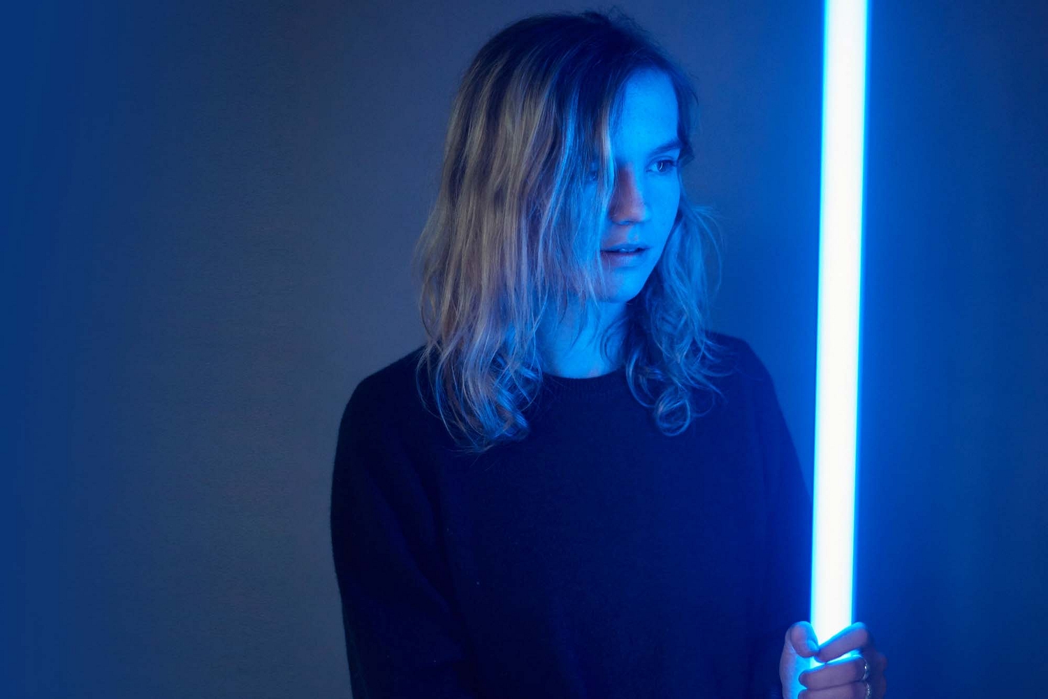 The Japanese House heads to the desert for her ‘Face Like Thunder’ video