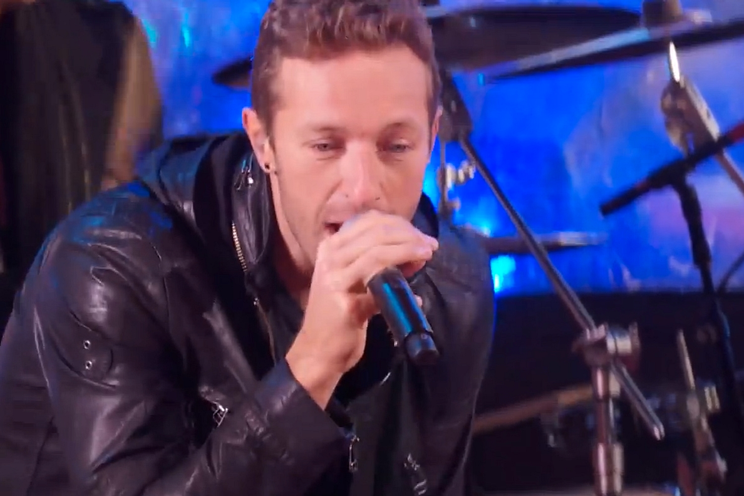 Watch a Chris Martin-fronted U2 play New York Times Square