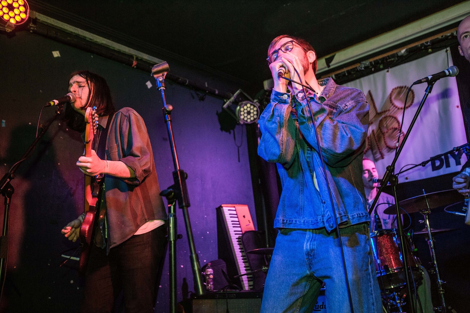 Boy Azooga, Sports Team and more toast night two of DIY's Hello 2018