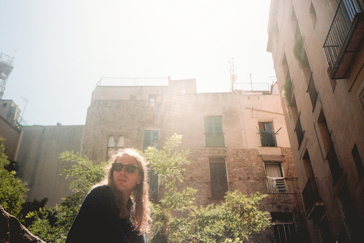 Árni from The Vaccines announces first ever solo show!