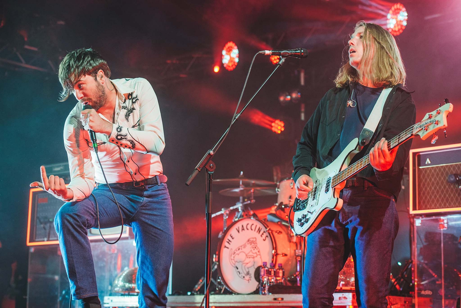 The Vaccines bring cowboy shirts and confetti to Latitude 2015